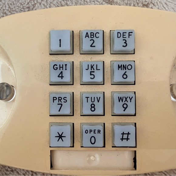 Vintage 1980s AT&T, princess touchtone phone - beige cream color collector piece - Picture 3 of 10